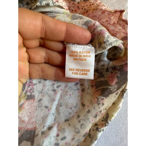 La Cera Button Down Blouse Size Medium - Picture 5 of 5